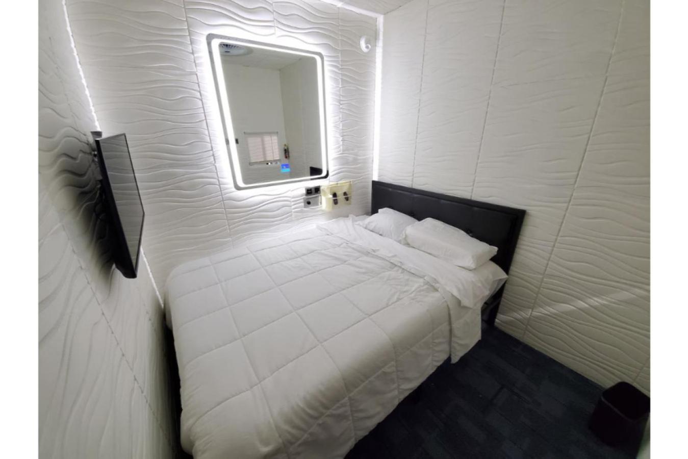 Hotel Solo Explorer Nest, Walk To Museums And Parks Chicago