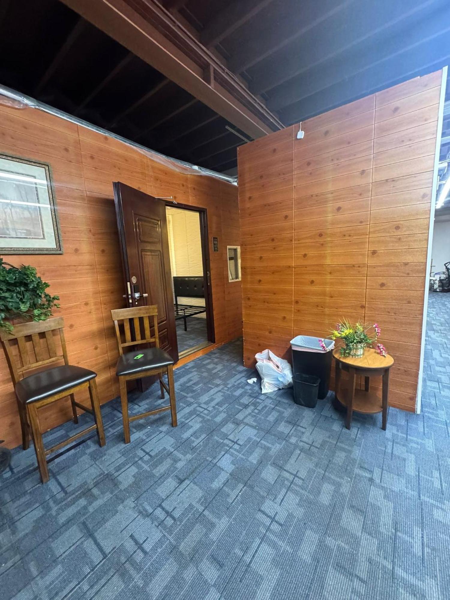 Hotel Solo Explorer Nest, Walk To Museums And Parks