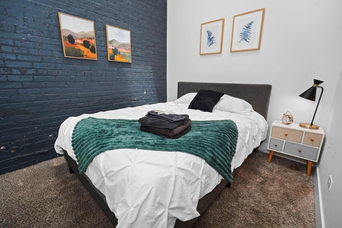 Mccormick Place: Modern 420-friendly Gem On Michigan Avenue Apartment *