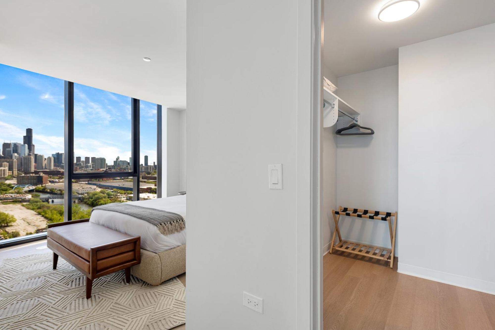 Foundry Unmatched Skyline Views At Lincoln Park *