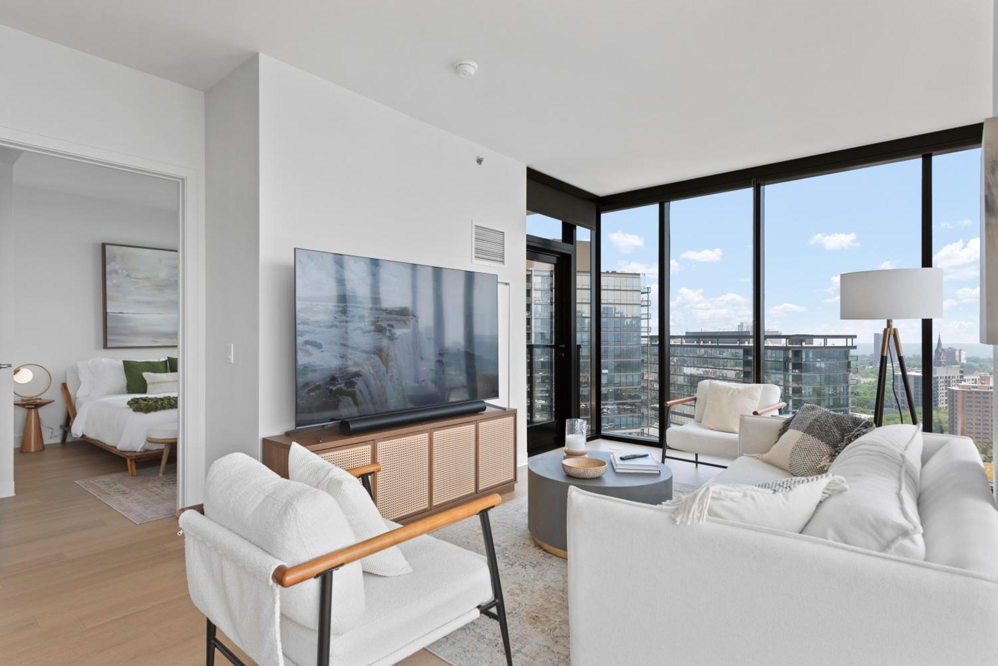 Foundry Unmatched Skyline Views At Lincoln Park Chicago