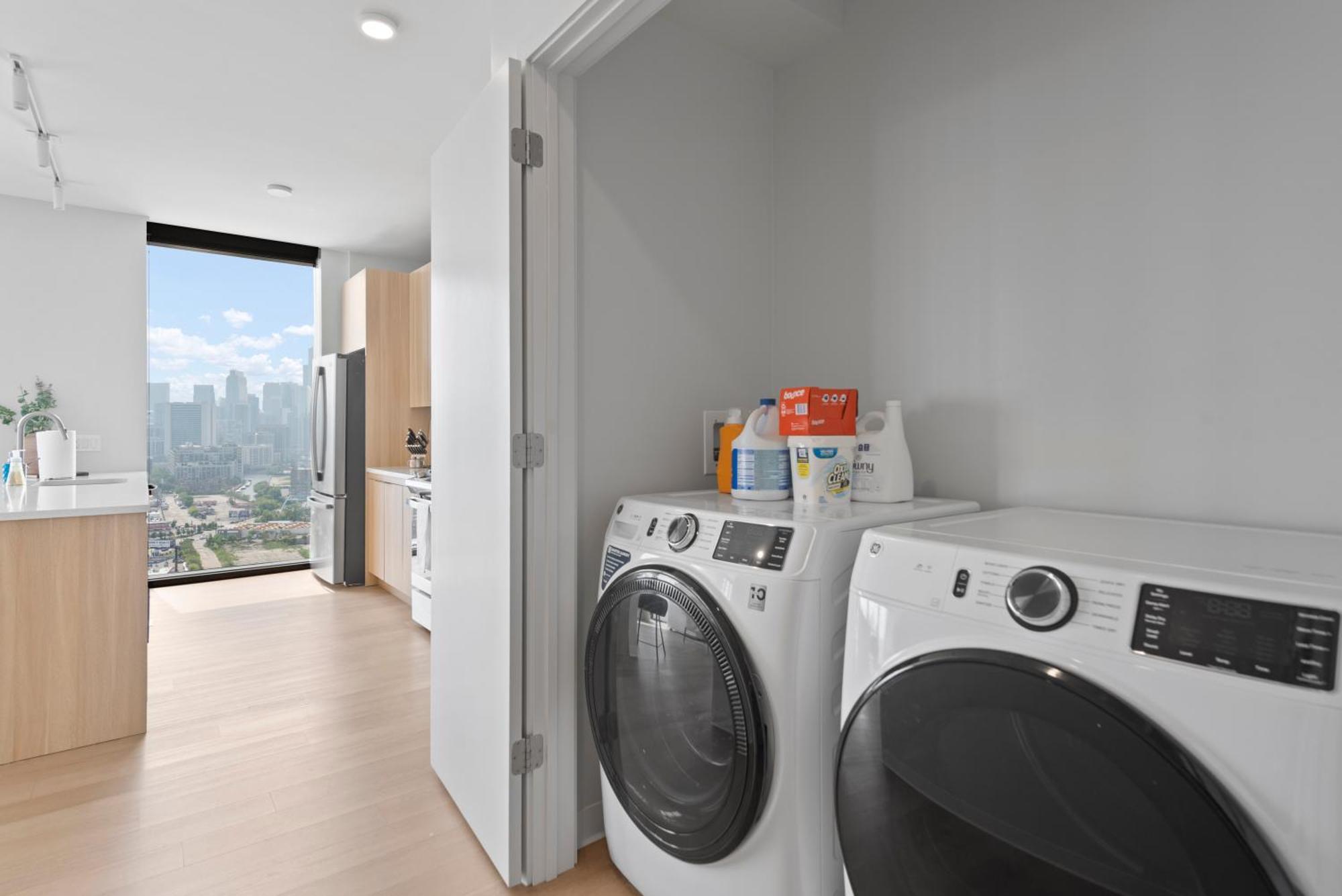 Apartment Foundry Unmatched Skyline Views At Lincoln Park