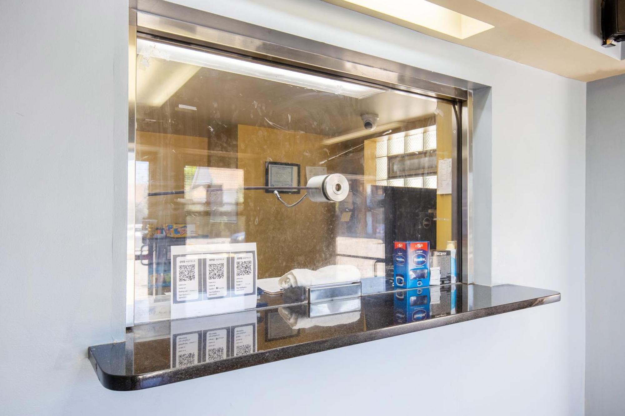 Admiral By Oyo I-94 Hotel Chicago