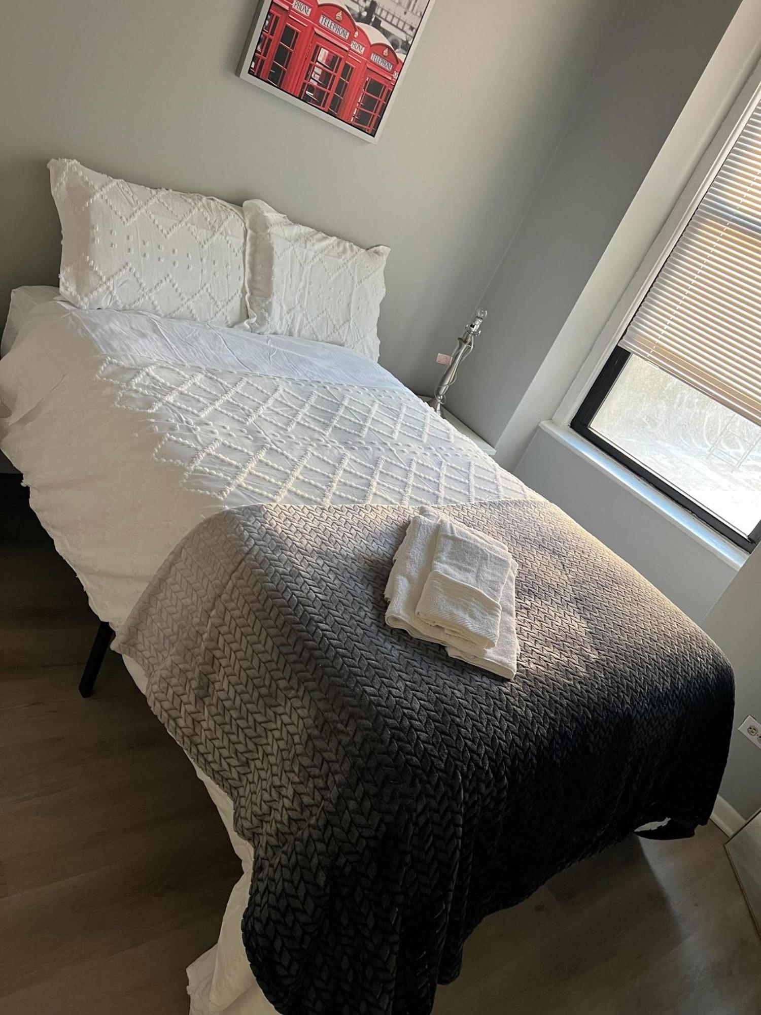 South Loop 2 Bedroom Apartment Chicago