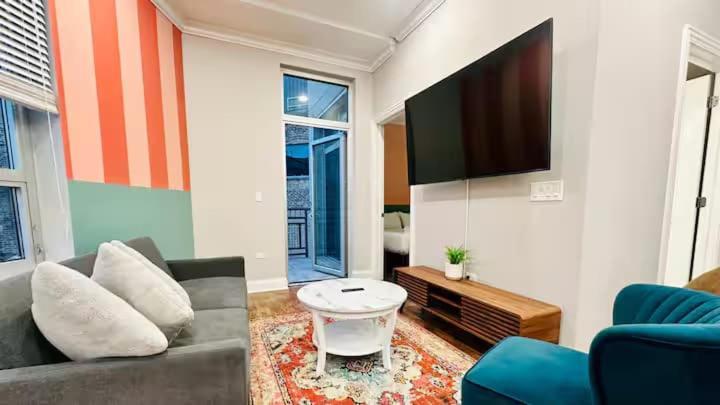 Pool Table Free Parking Sleeps 8 *