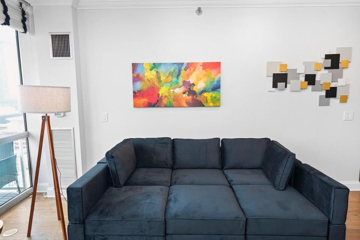 Apartment Luxury 1br Michigan Near Mccormick Parking Chicago