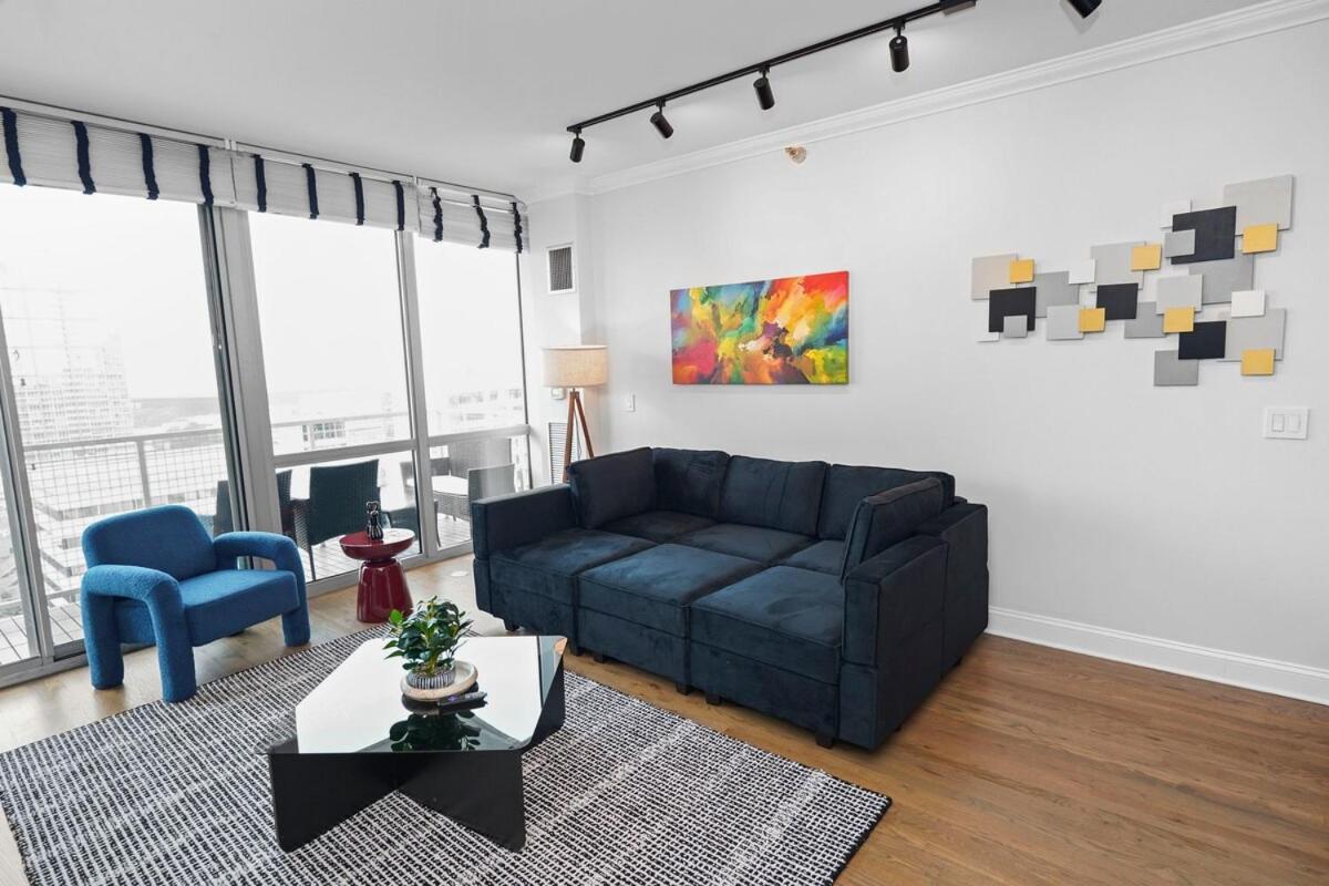 Luxury 1br Michigan Near Mccormick Parking Chicago