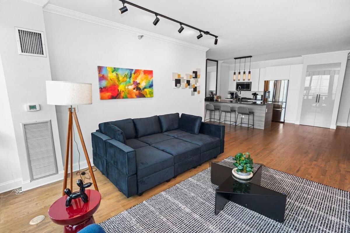 Luxury 1br Michigan Near Mccormick Parking Chicago