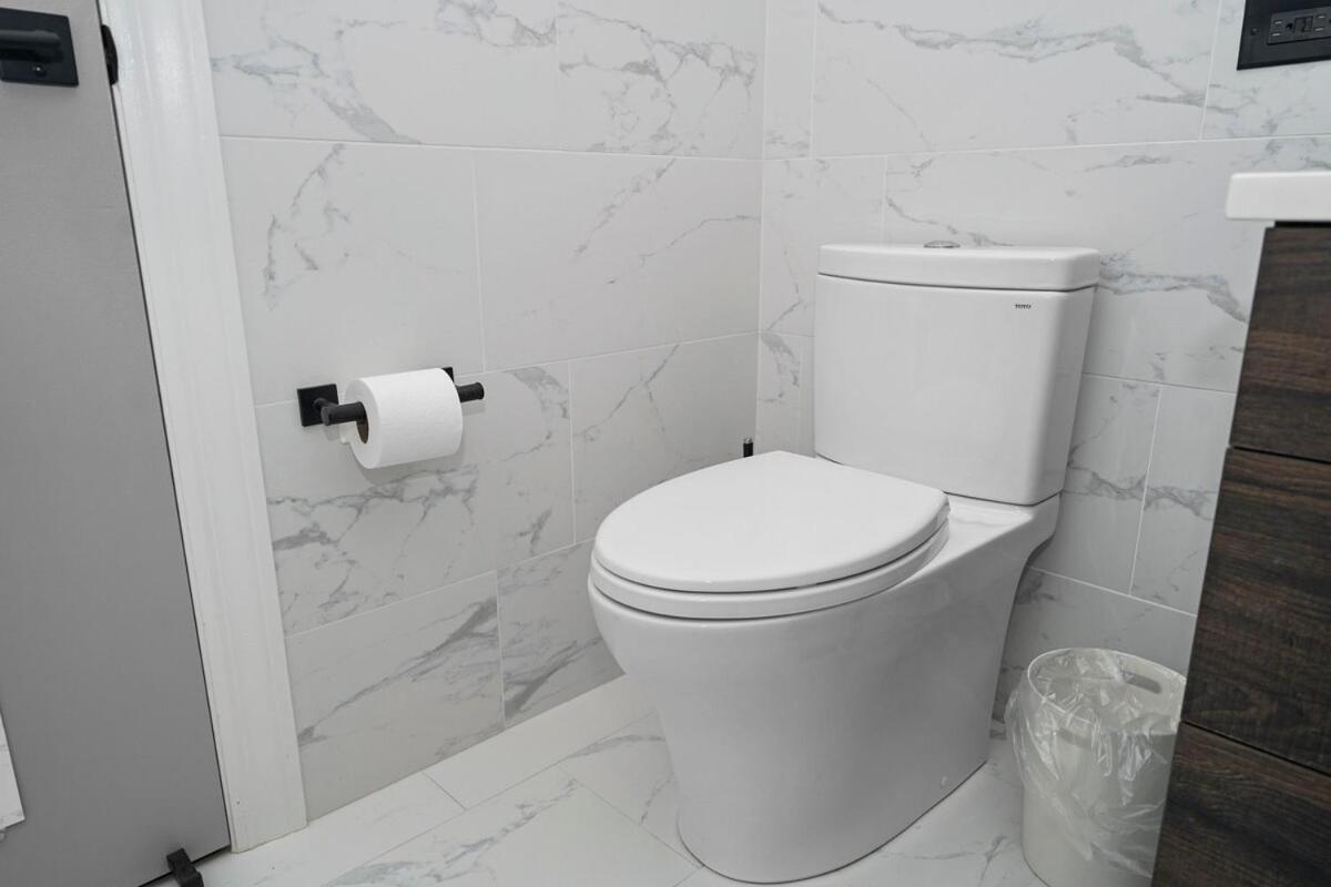 Apartment Luxury 1br Michigan Near Mccormick Parking