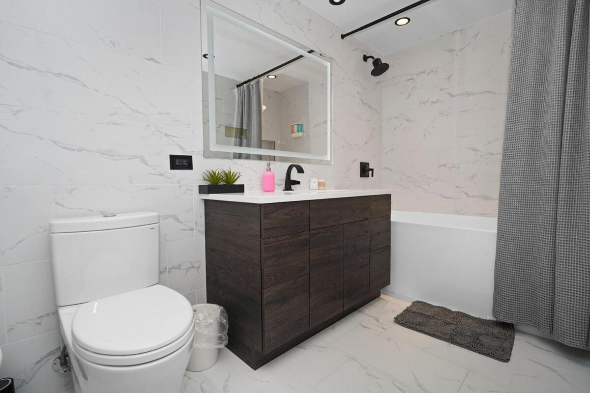 Luxury 1br Michigan Near Mccormick Parking *