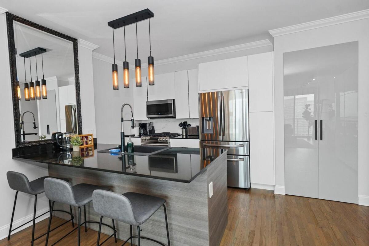 Luxury 1br Michigan Near Mccormick Parking * Chicago