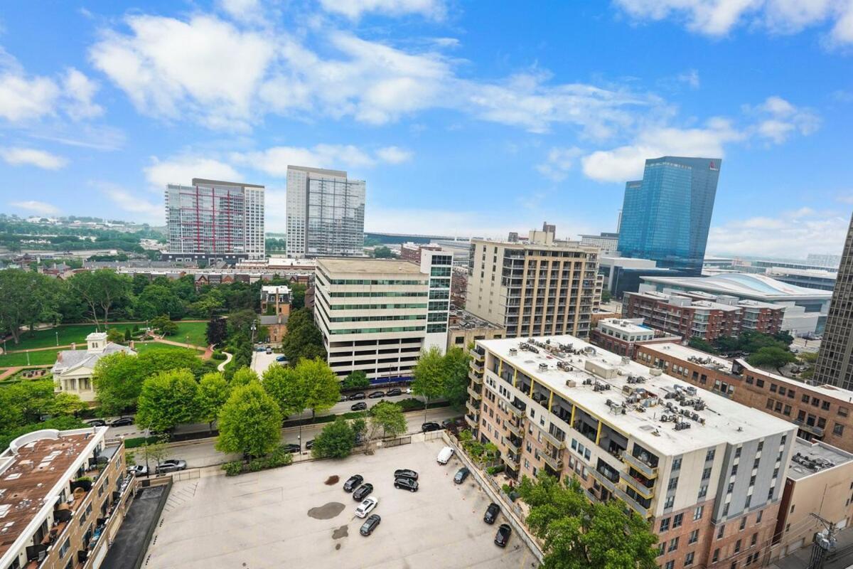 Luxury 1br Michigan Near Mccormick Parking Chicago