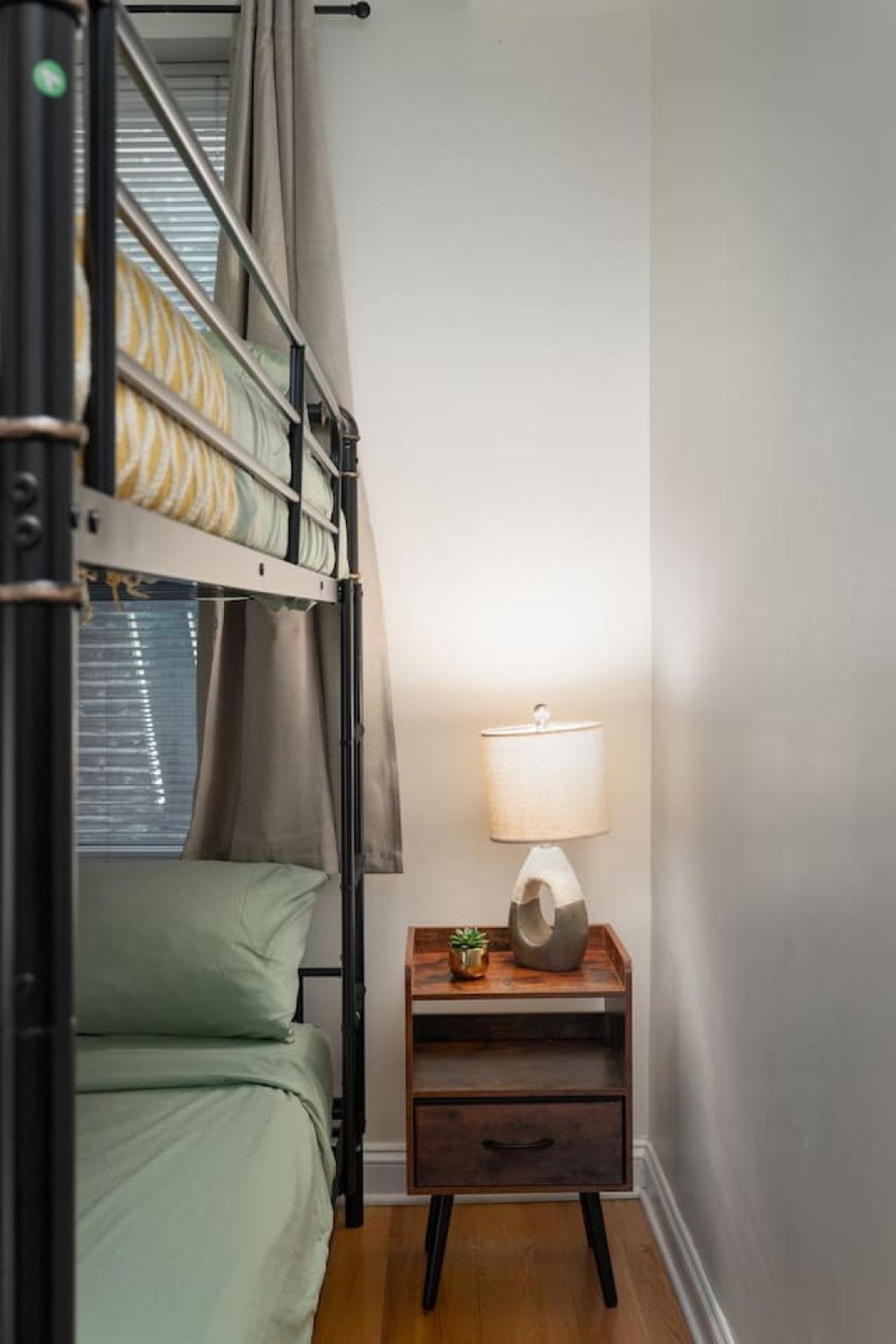 15mins Dt Wicker Park Gem Sleeps 7 Freepark Apartment *