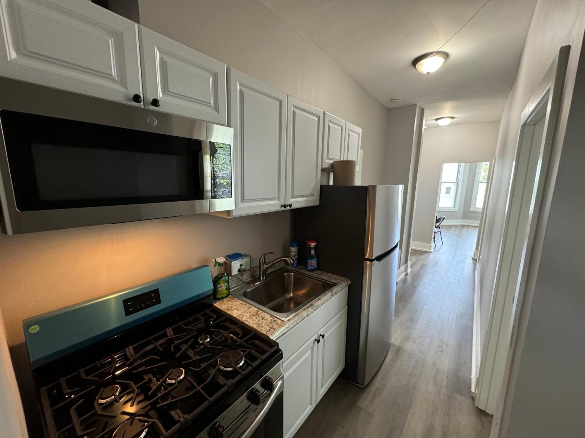 Beautiful Near Downtwon - Free Parking! Homestay