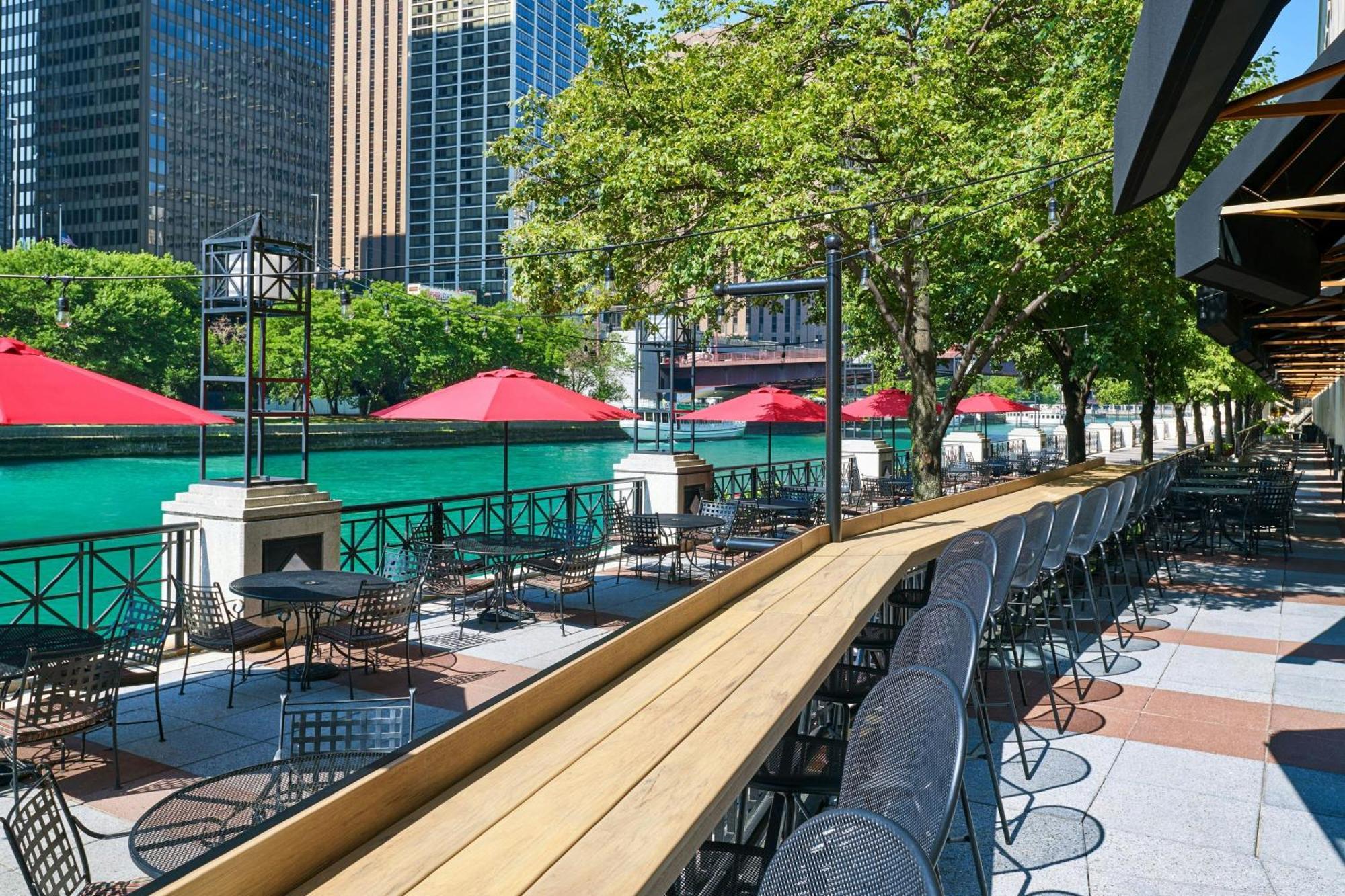 Hotel Sheraton Grand Riverwalk 4*