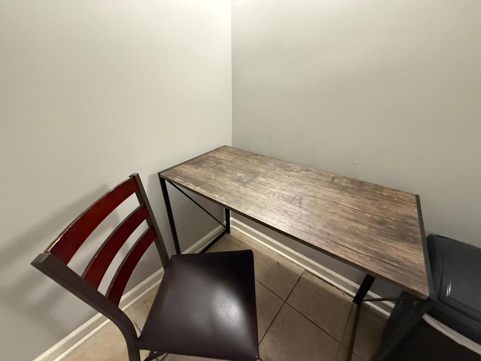 Close To Downtown - Free Parking Homestay