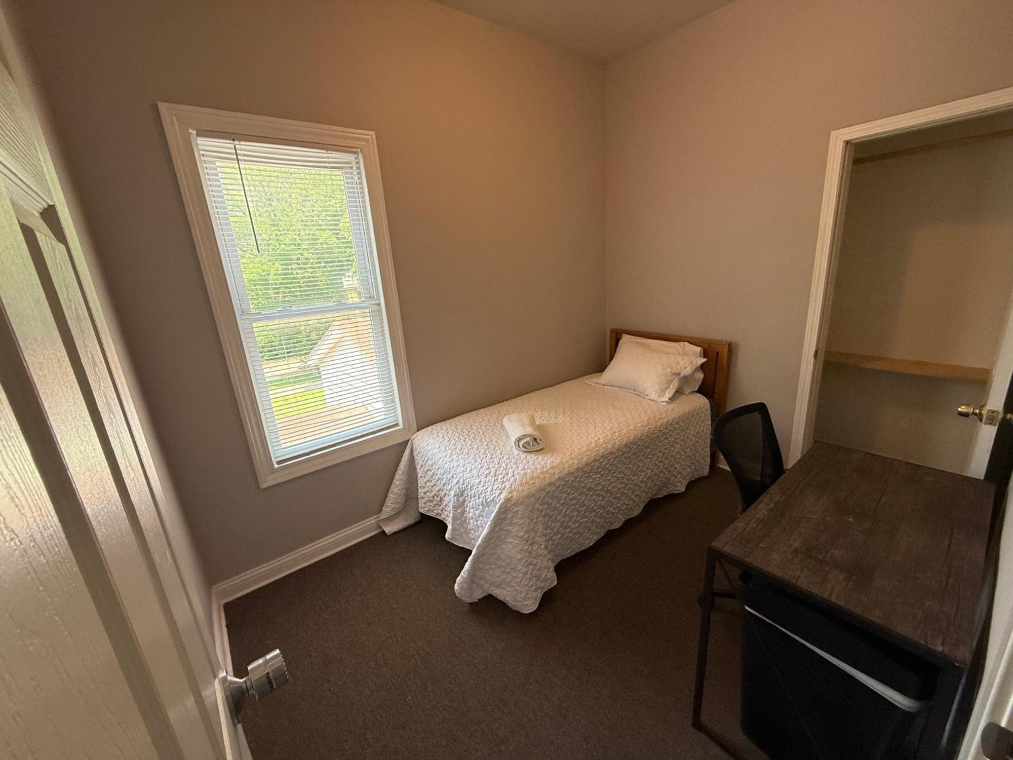Fantastic Place Near Downtown - Free Parking * Chicago