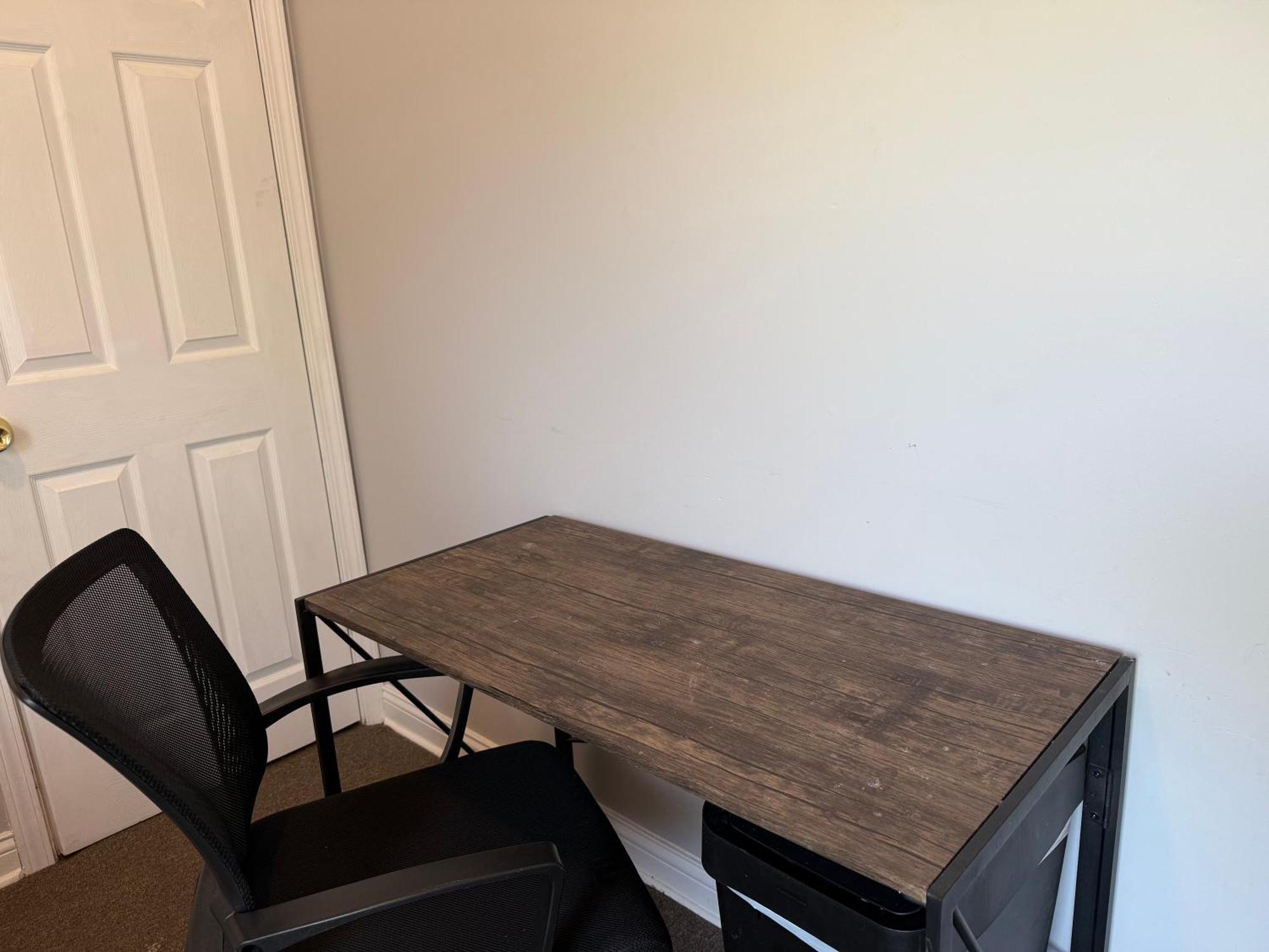 Fantastic Place Near Downtown - Free Parking