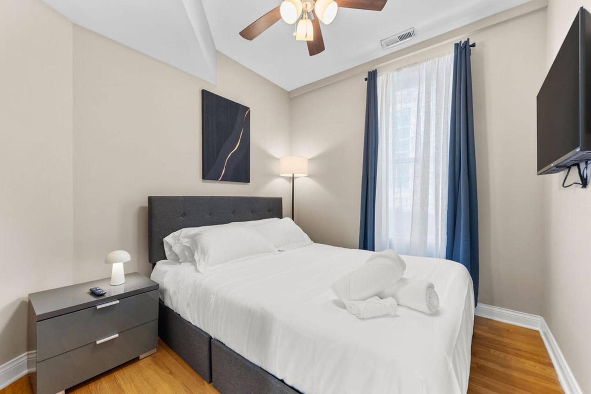 The Bucklogan Nest | Sleeps 6 | Walk To Blue Line Apartment