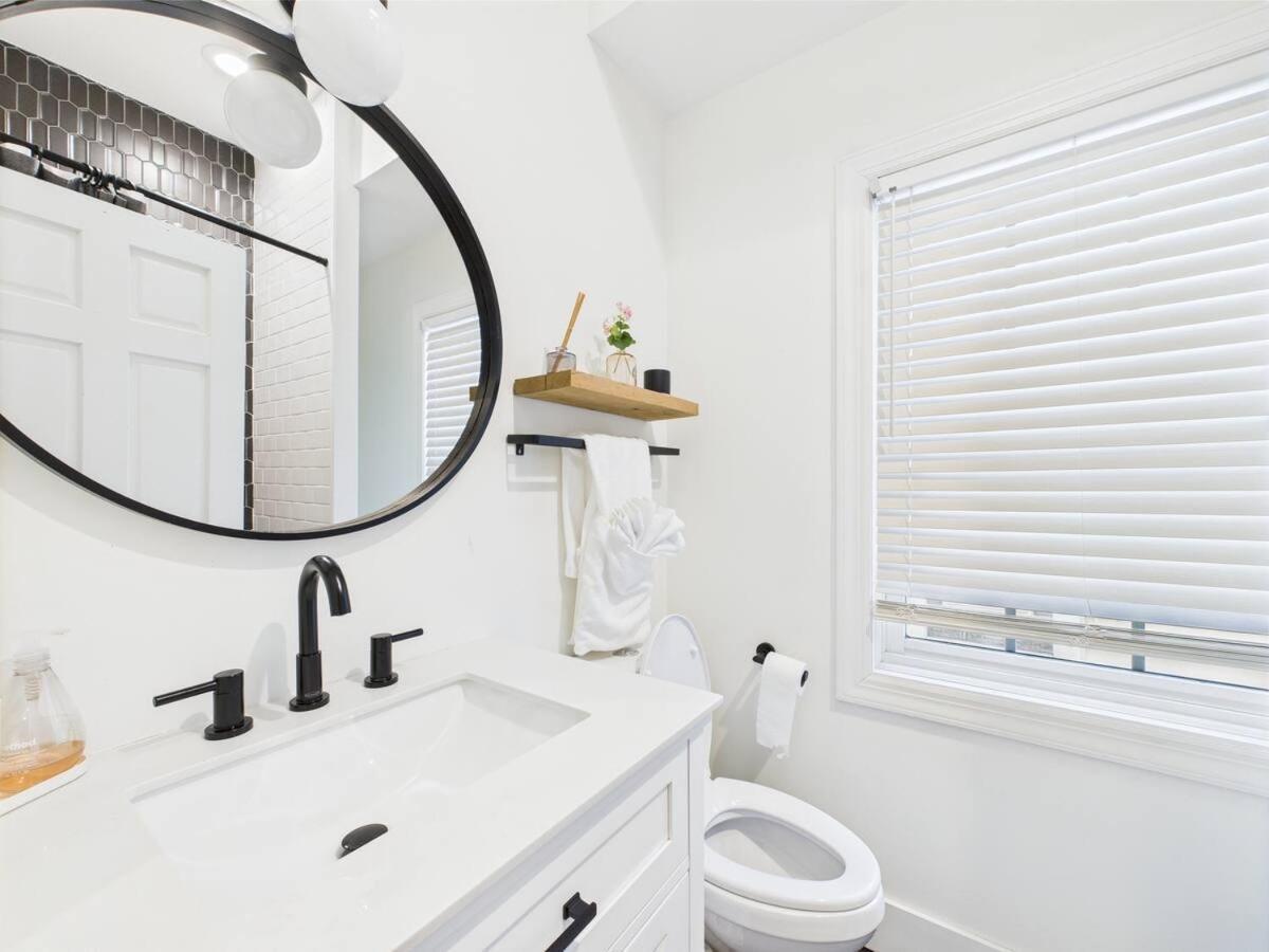 Spacious 4br With Outdoor Oasis *