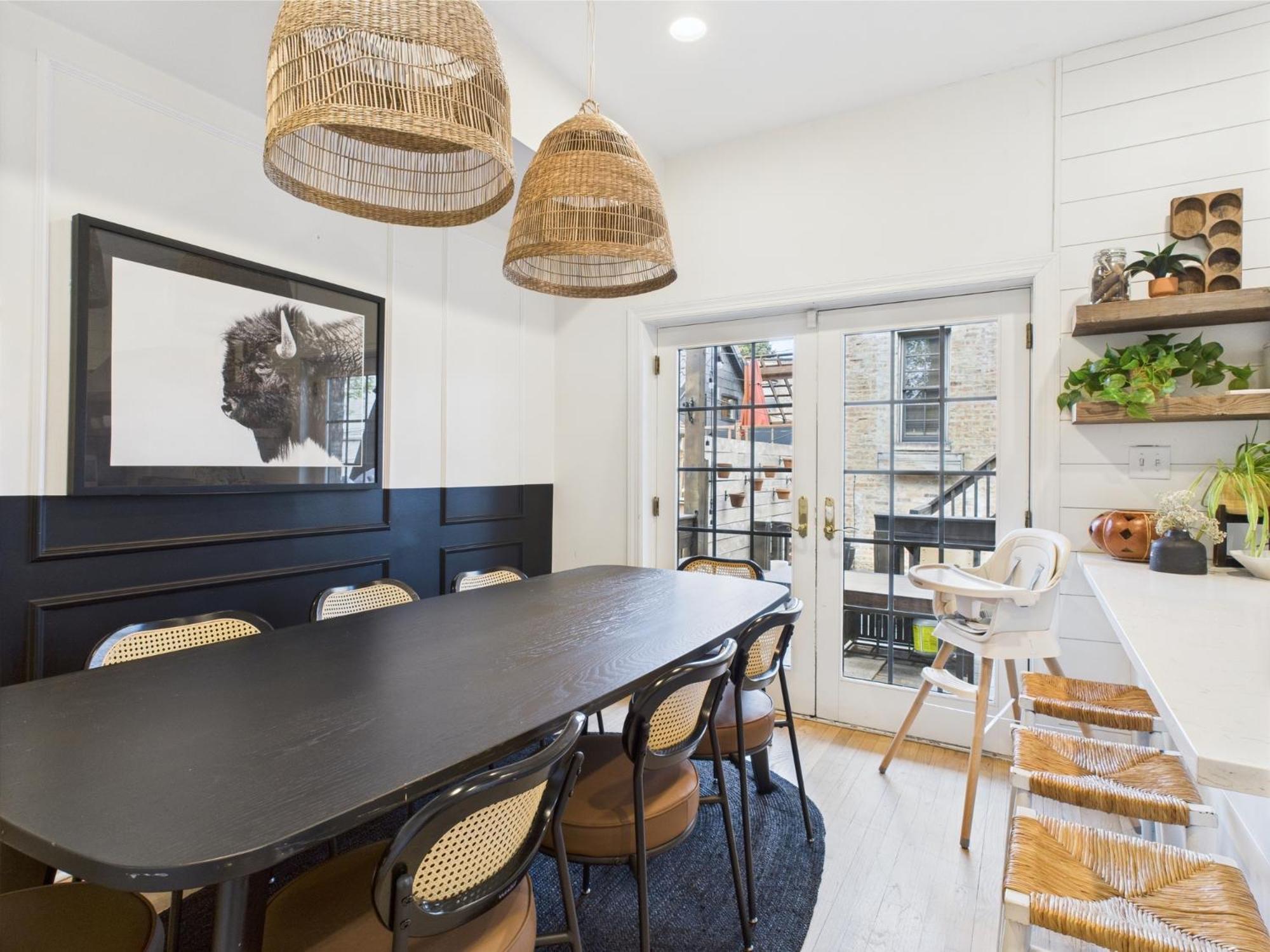 Spacious 4br With Outdoor Oasis Apartment