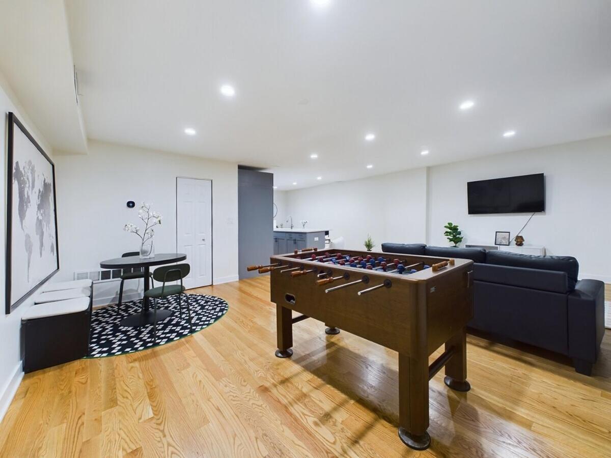 Chic Modern Comfort In Chicago