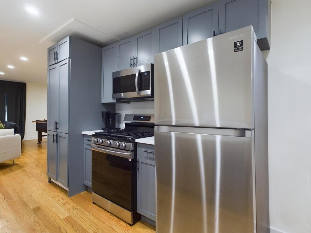 Apartment Chic Modern Comfort In Chicago