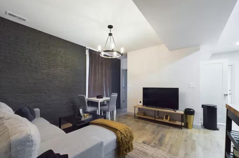 Apartment Speakeasy Serenity Retreat *