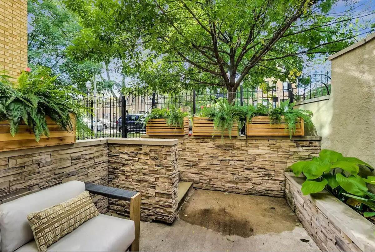 Charming Getaway With Patio Appartement Chicago