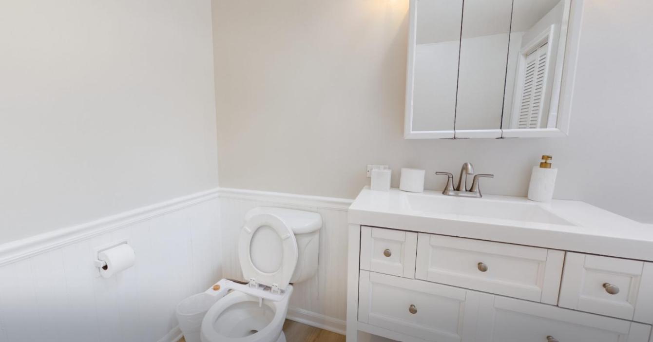 Trendy Loft In Southport Apartment Chicago