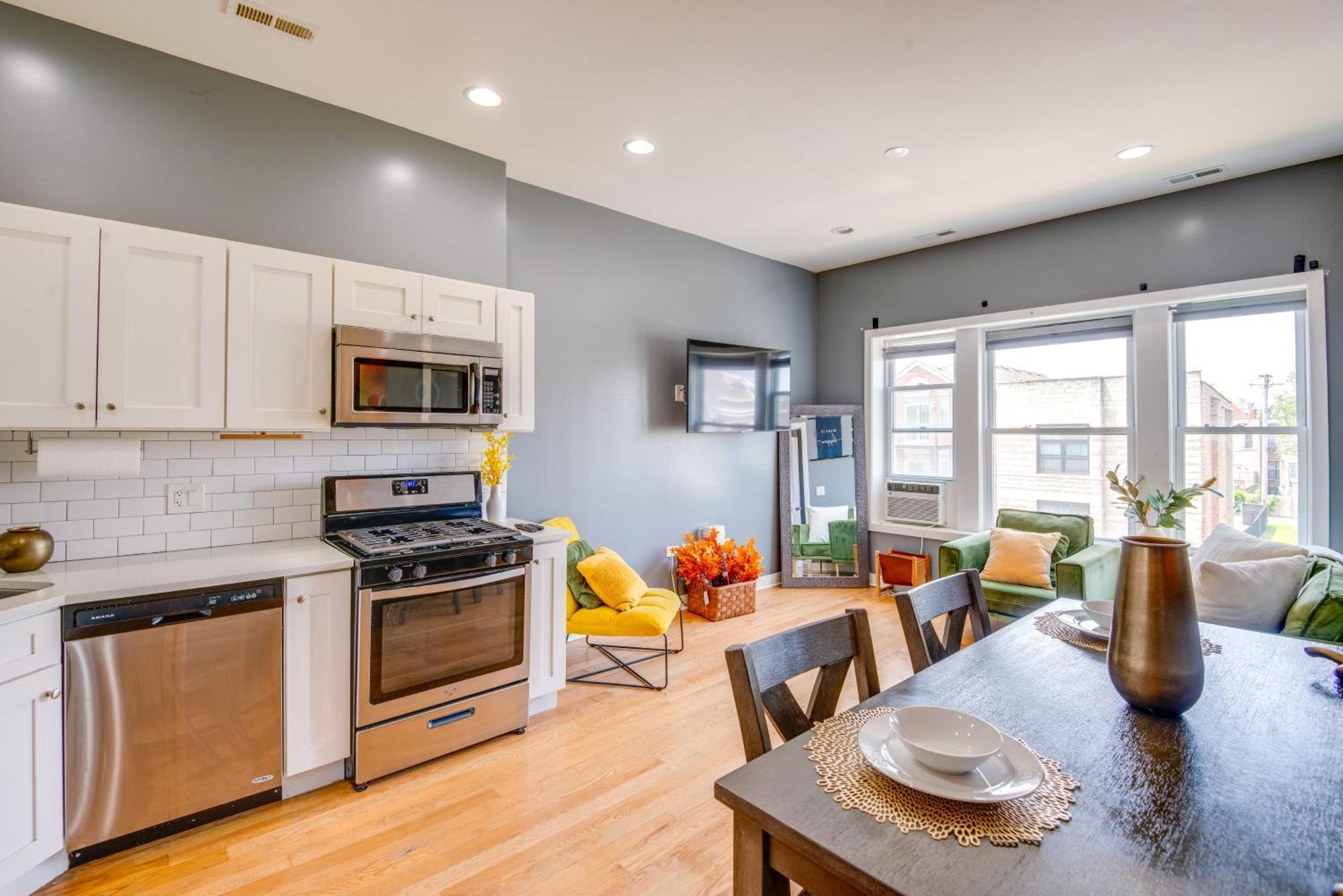 Vacation Apt - 6 Mi To Downtown!