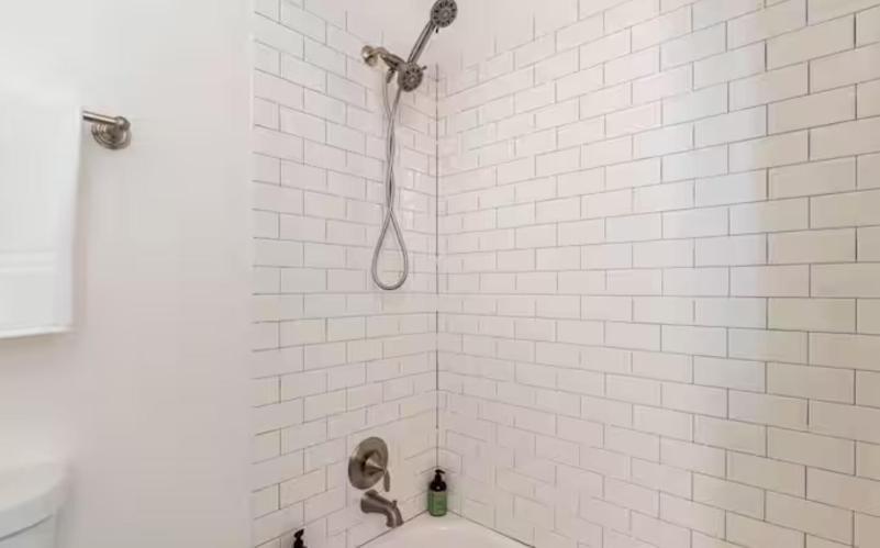 Cozy 2 Bedroom 1 Ba Flat Just 10 Mins From Downtown