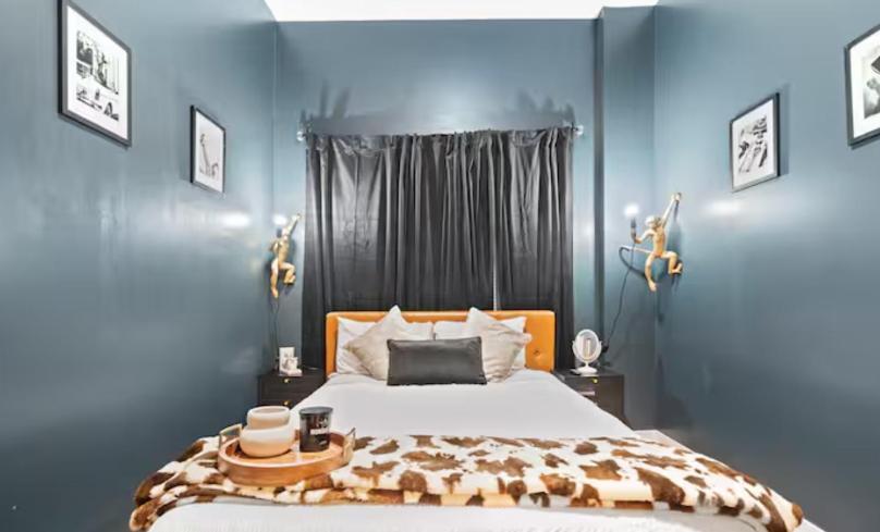 2 Bd 2 Ba Bucktown Safari Flat Chicago
