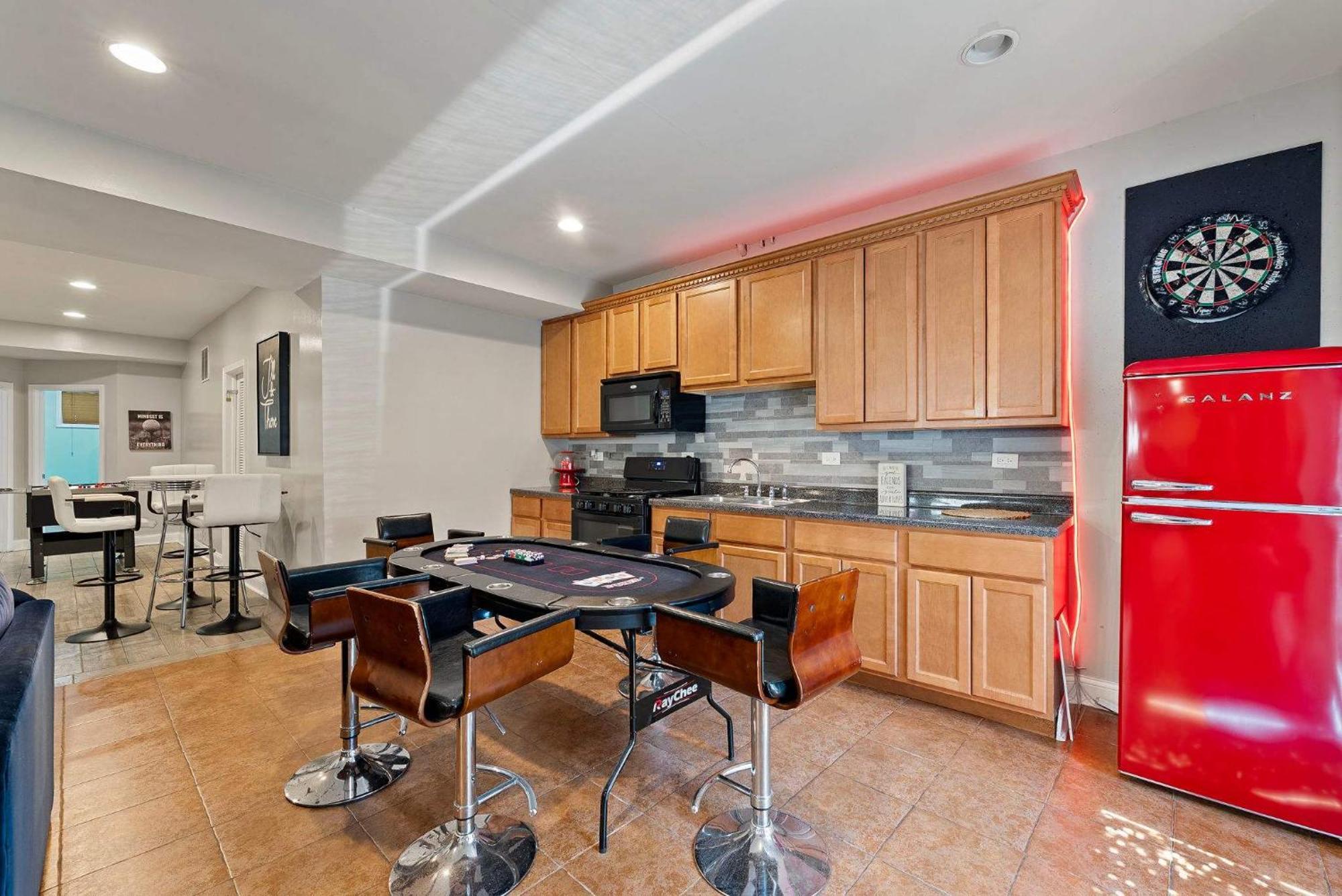 Holiday home Spacious Luxury Retreat 8 Bed Oasis With 6 Baths