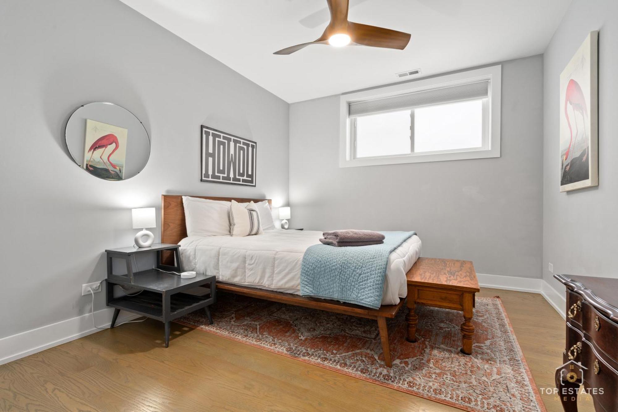 Dreams - Designer Style - - Sleeps 7 Apartment Chicago