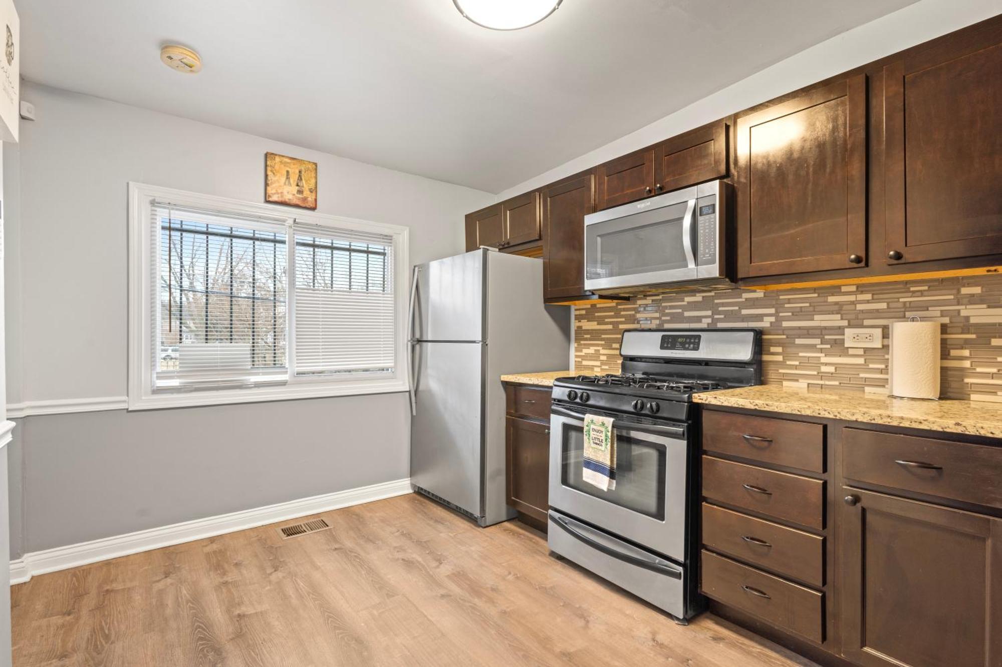 Newley Rehabbed Building With Two Private Apartment Chicago