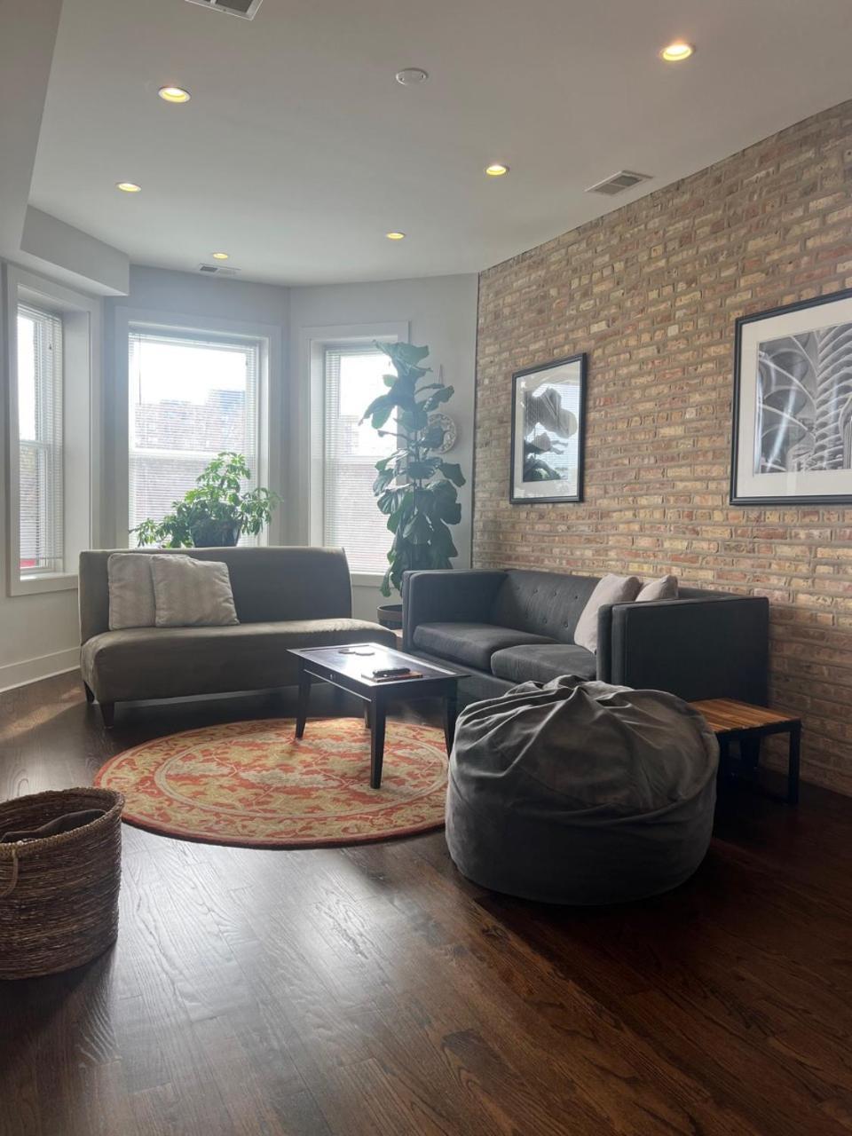 Apartment The Clark Chicago