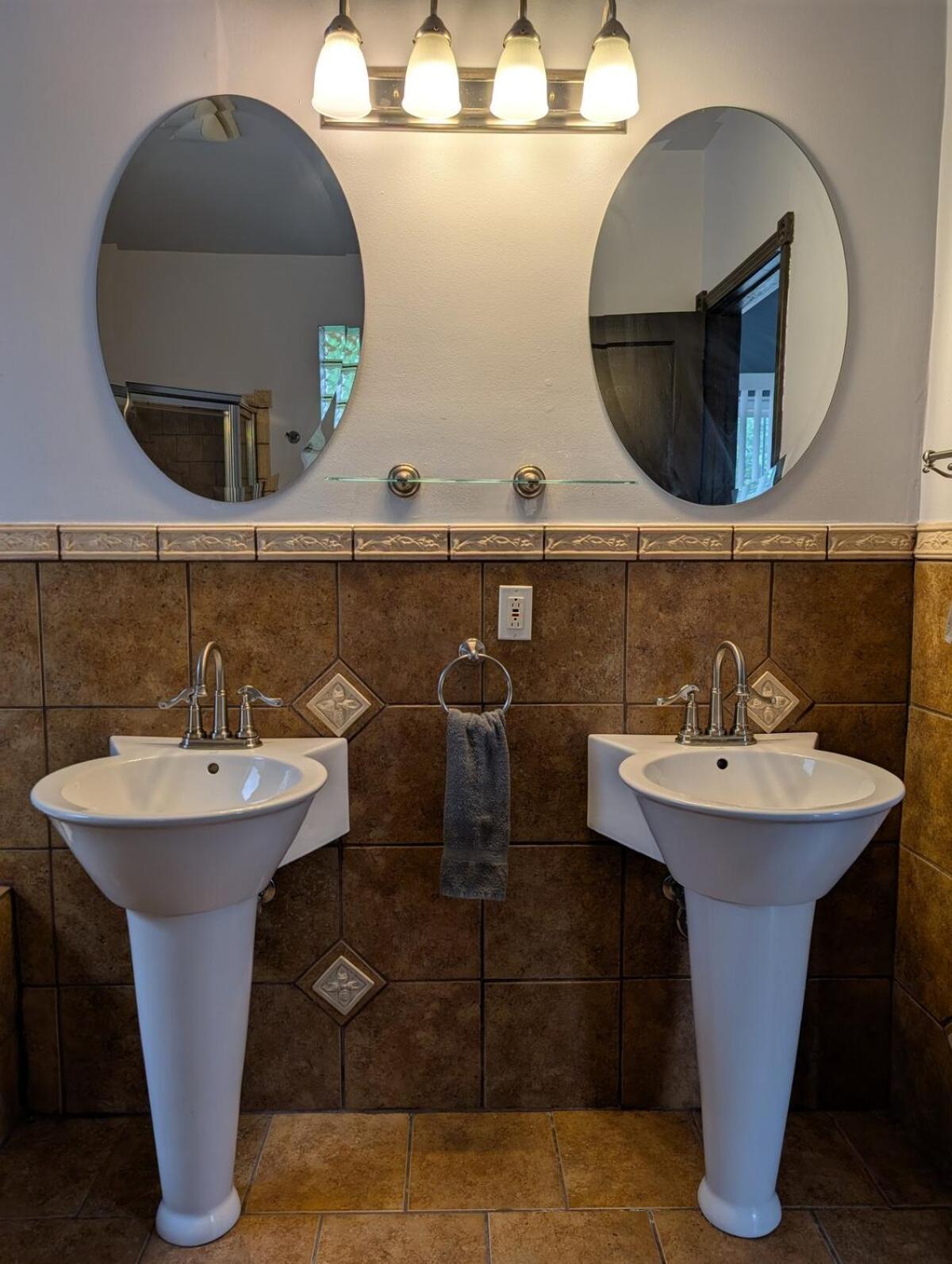 Apartment 2bd 2ba W Office Near Obama Library & Museums Chicago