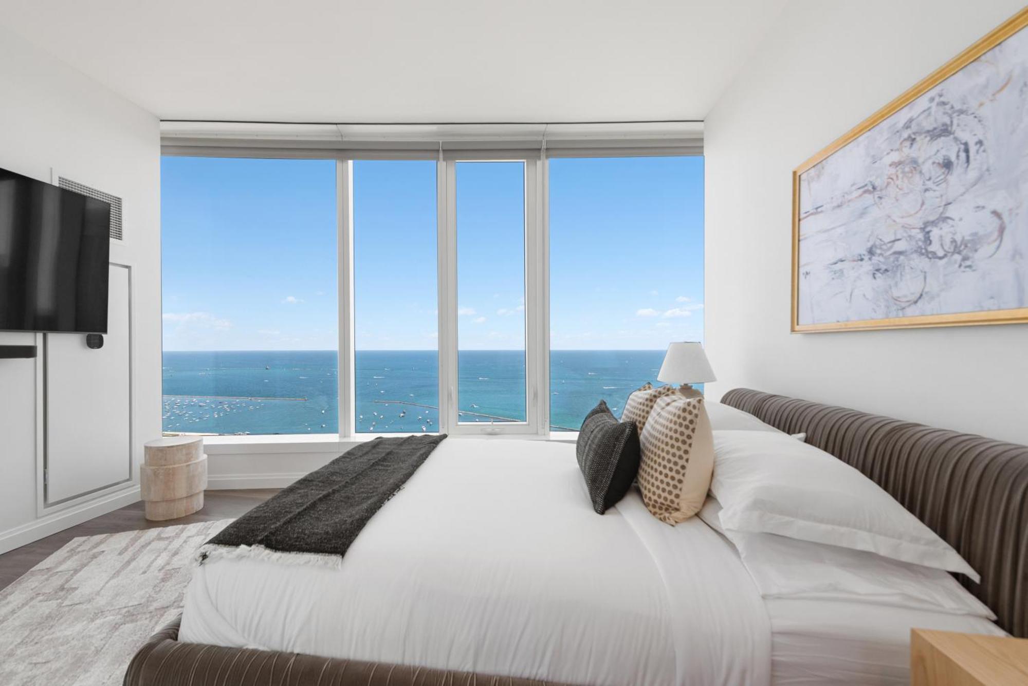 Apartment Lux Apts With Views And Amenities *