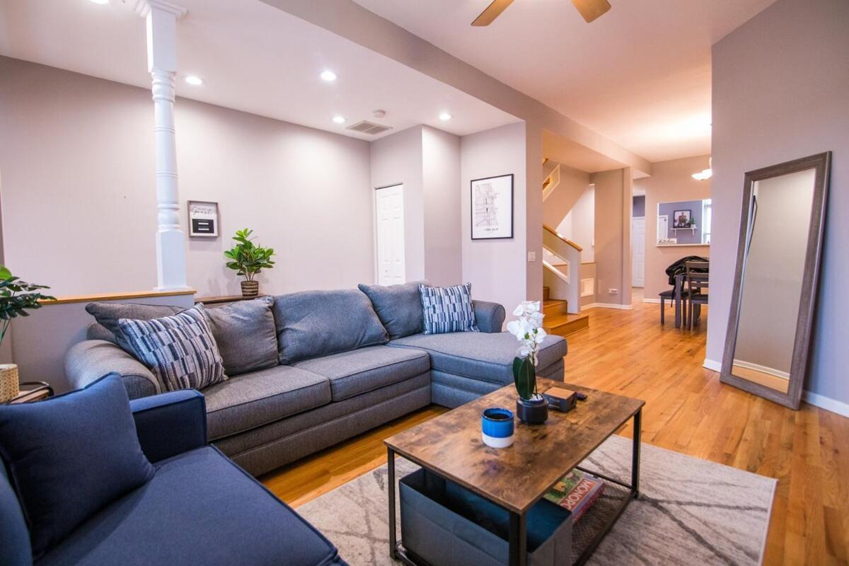 3bd 3ba Bronzeville Beauty Apartment