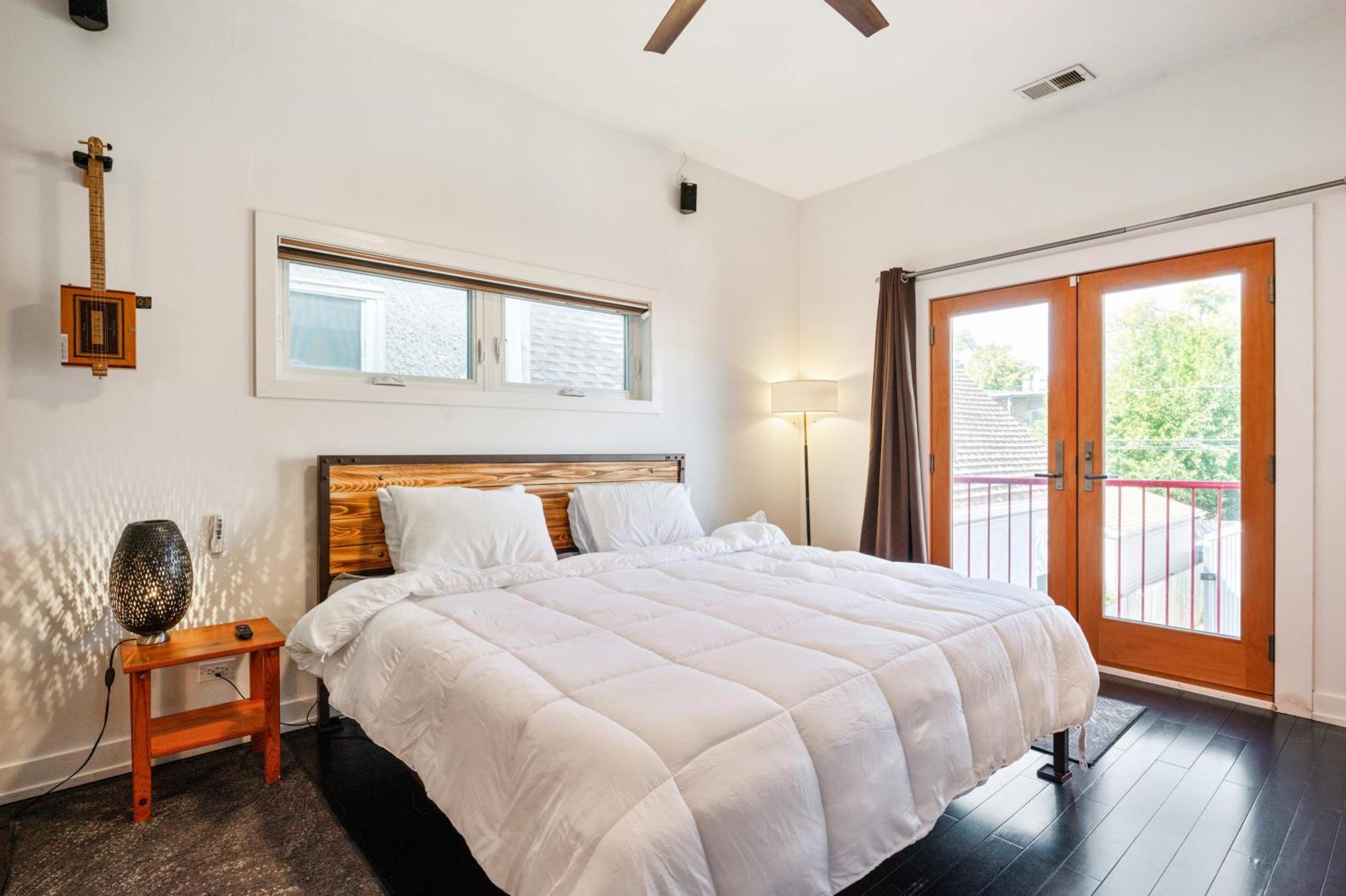 Single Family With 3 Bedrooms Attic With 2 Beds Chicago