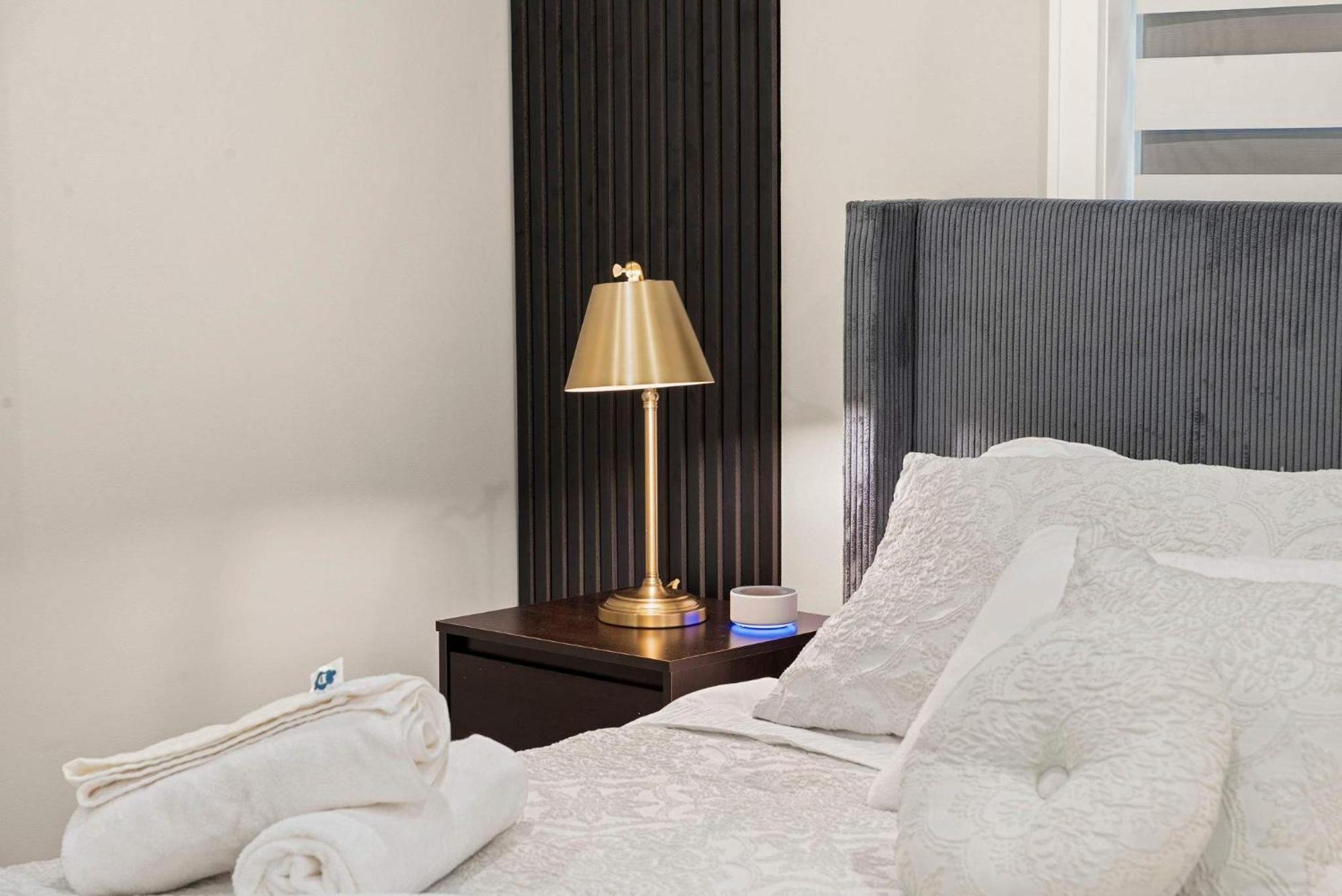 Brand New Building In The Medical District Apartment Chicago