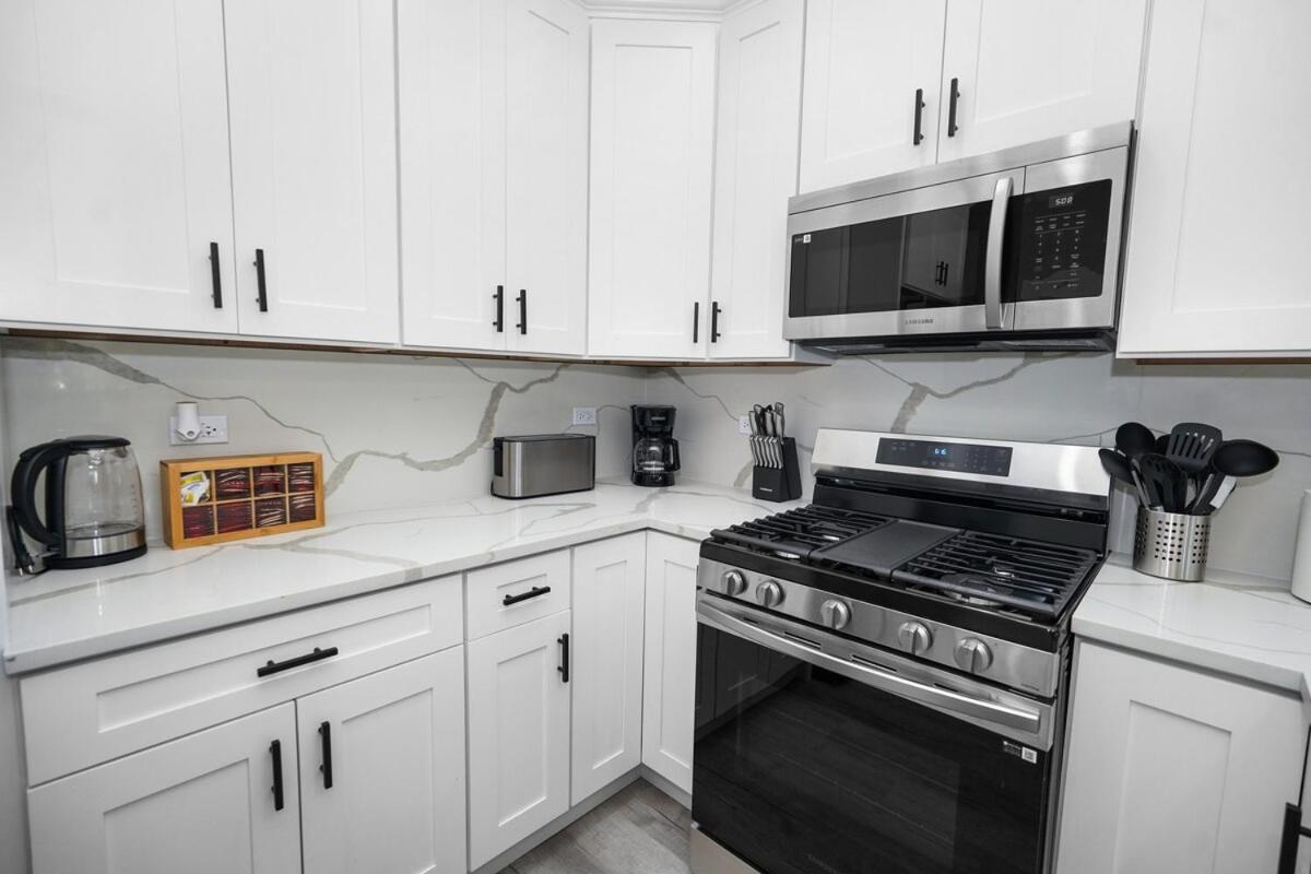 Apartamento Cozy 3br Retreat Sleeps 8 With Free Parking Near Of Illinois Chicago, Medical District & West Loop Chicago