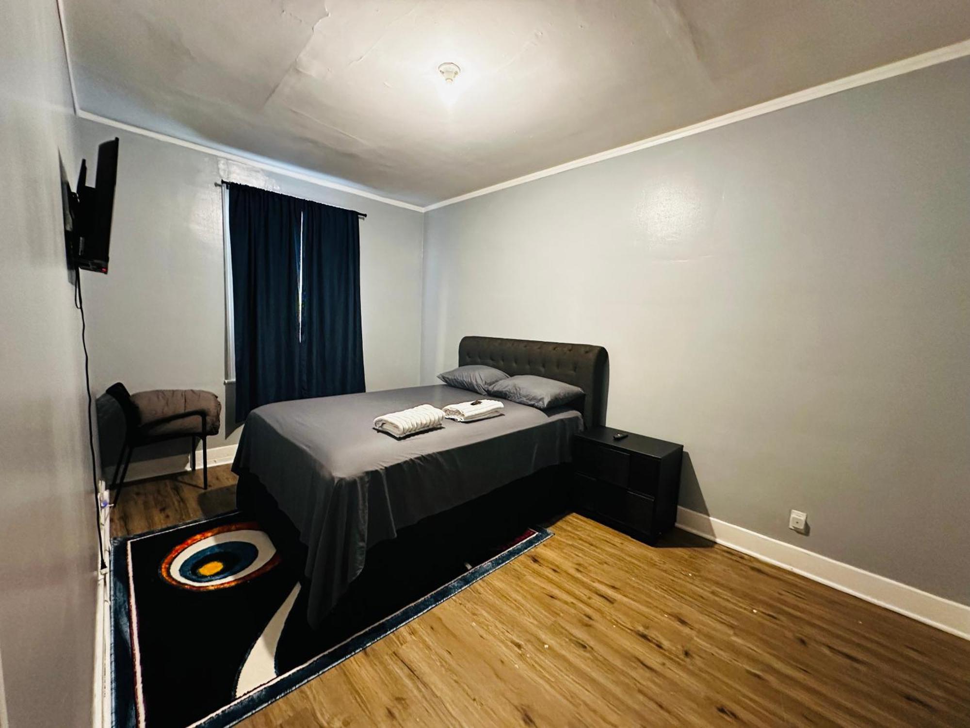 Cozy In Hyde Park Greater Grand Crossing Apartment