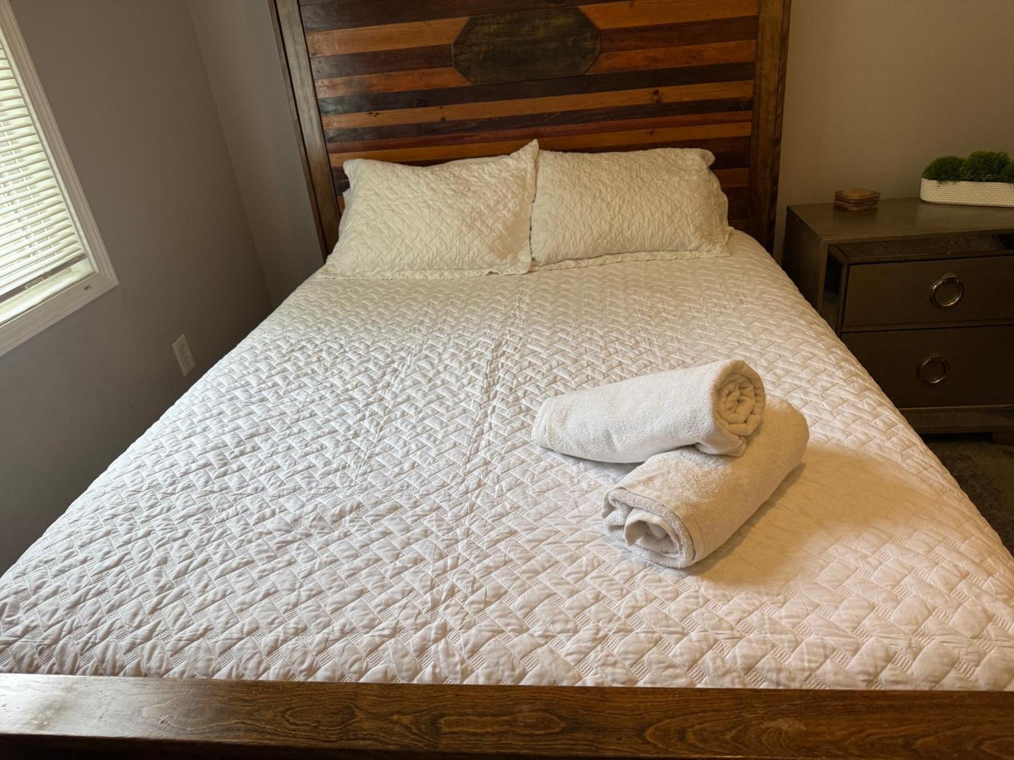 Wonderful Close To Downtown - Free Parking