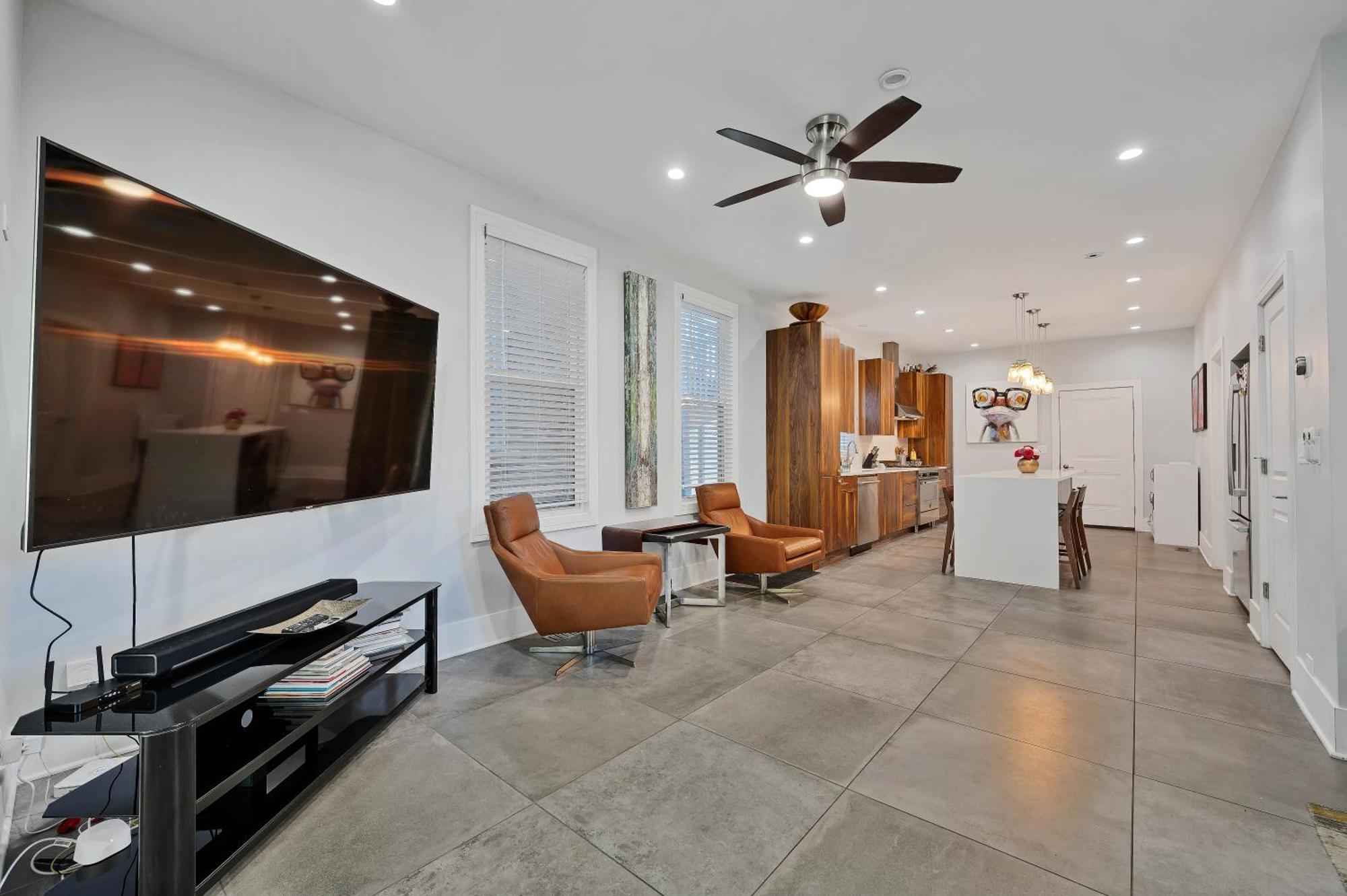 Holiday home Wicker Park 4bd 3ba, Steps From Cta, Parking Incl