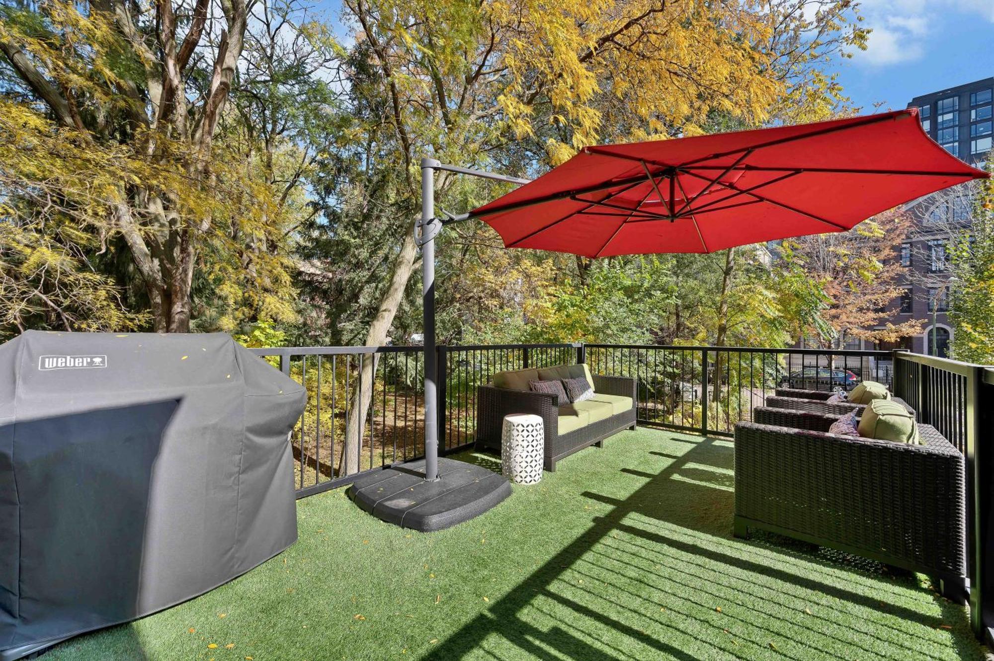 Wicker Park 4bd 3ba, Steps From Cta, Parking Incl Chicago