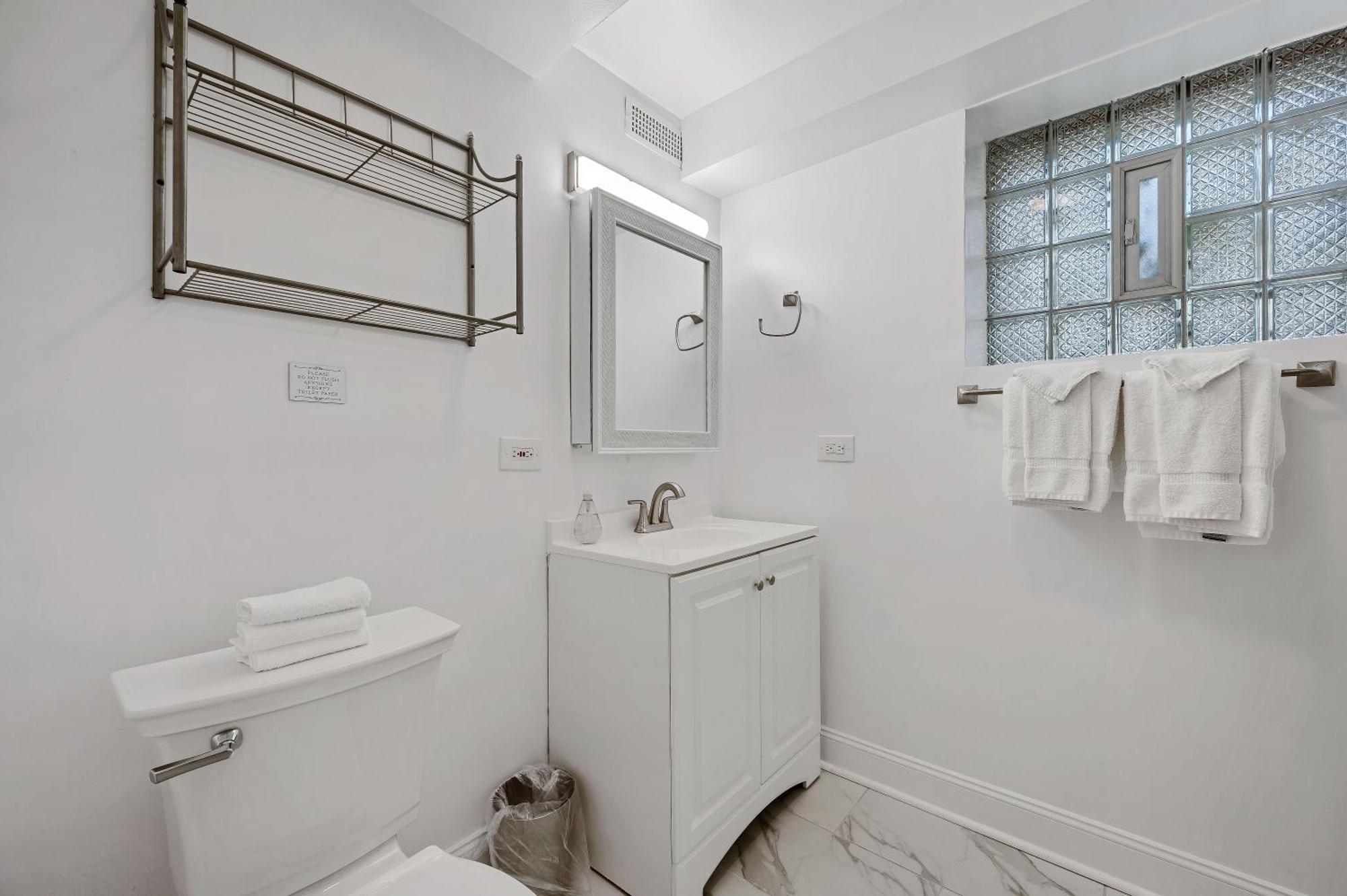 Wicker Park 6bd 4ba, Steps From Cta, Parking Incl *