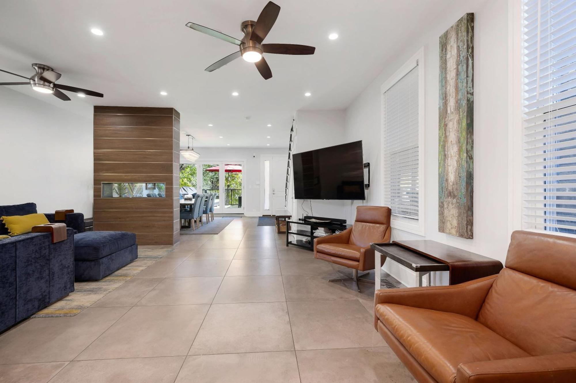 Wicker Park 6bd 4ba, Steps From Cta, Parking Incl Holiday home