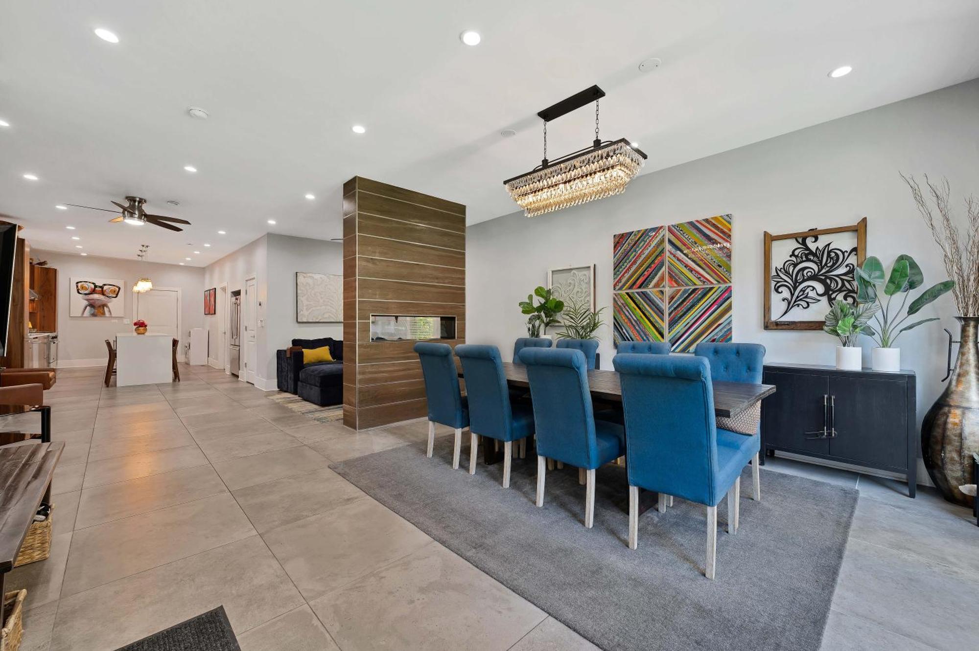 Wicker Park 6bd 4ba, Steps From Cta, Parking Incl Chicago